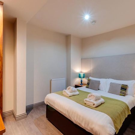 Base Serviced Apartments - City Road Chester Esterno foto