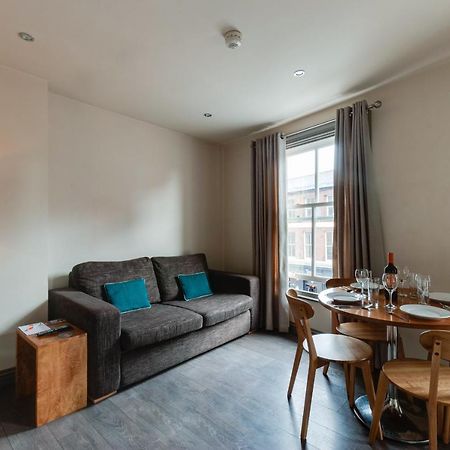 Base Serviced Apartments - City Road Chester Esterno foto