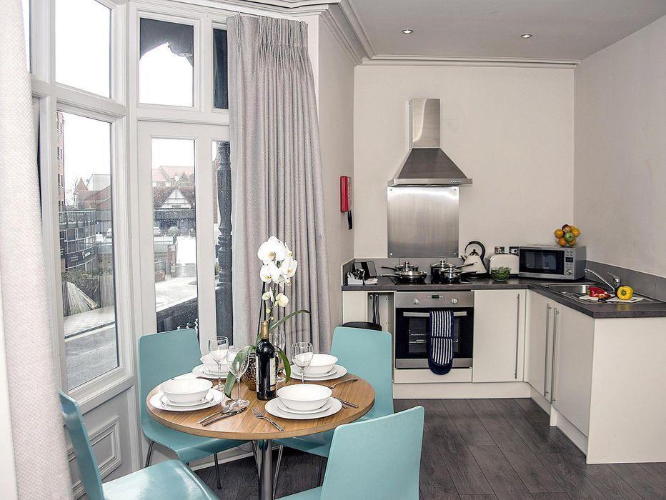 Base Serviced Apartments - City Road Chester Esterno foto