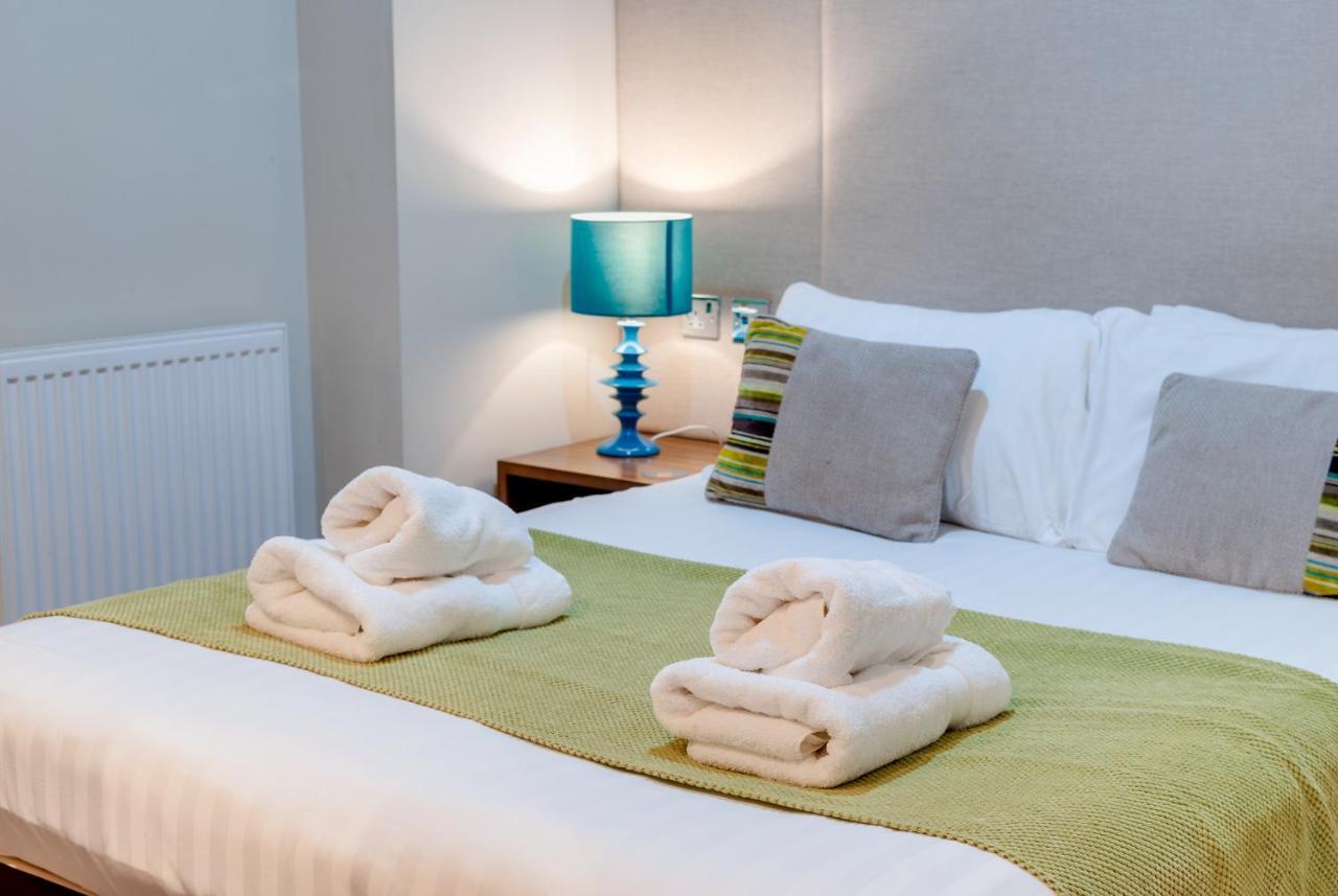 Base Serviced Apartments - City Road Chester Esterno foto