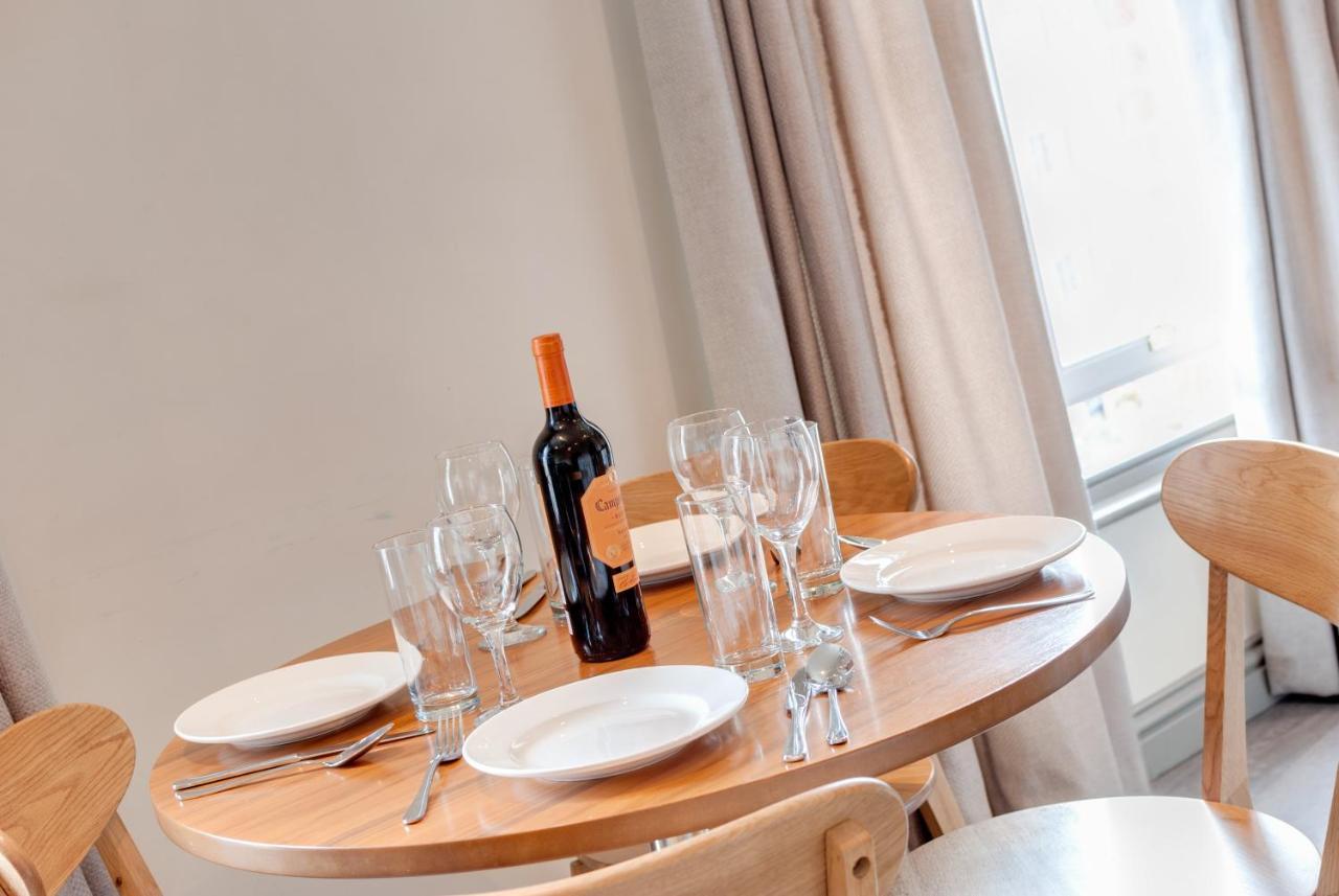 Base Serviced Apartments - City Road Chester Esterno foto