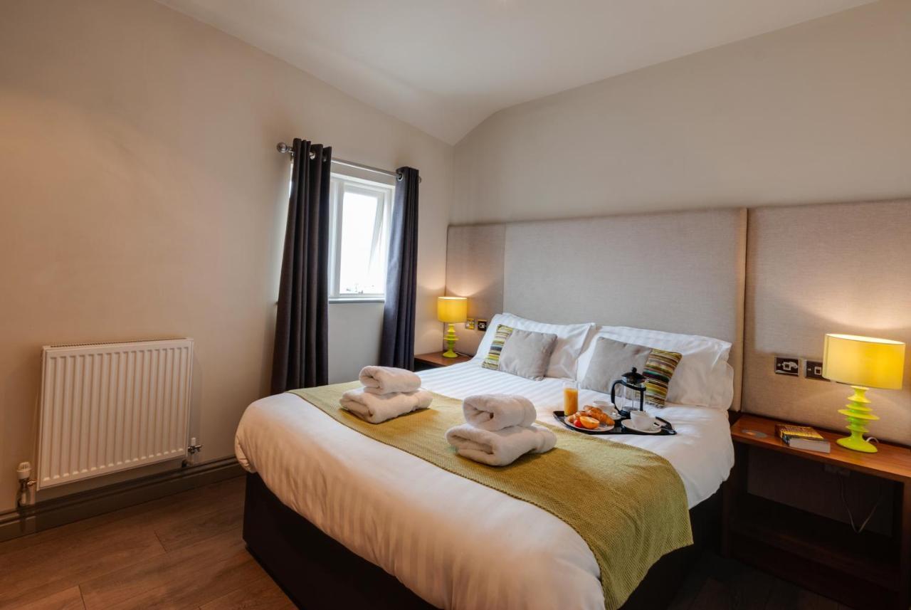Base Serviced Apartments - City Road Chester Esterno foto
