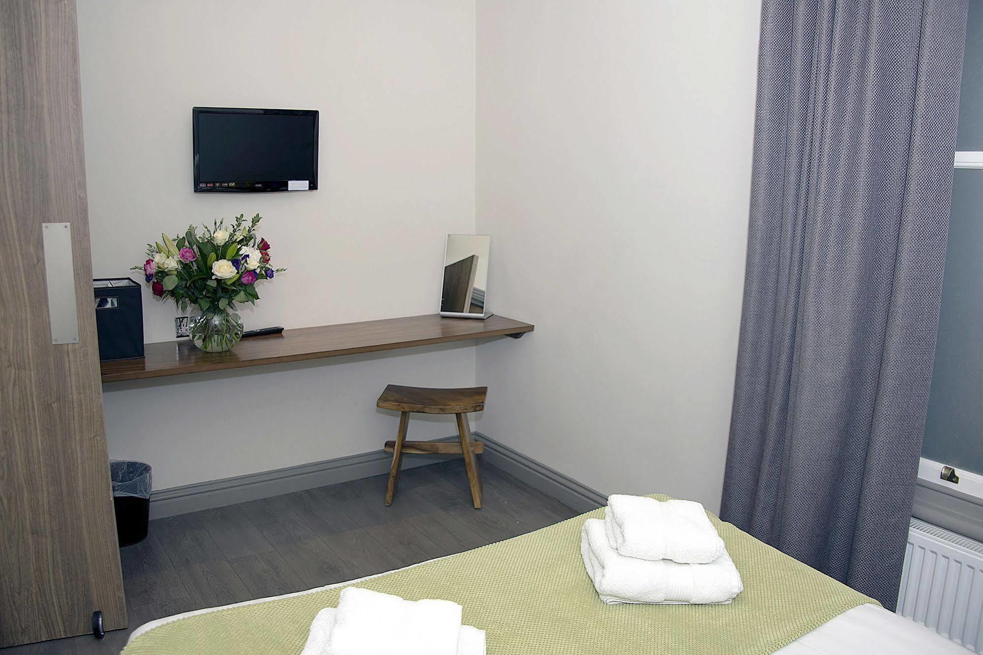 Base Serviced Apartments - City Road Chester Esterno foto