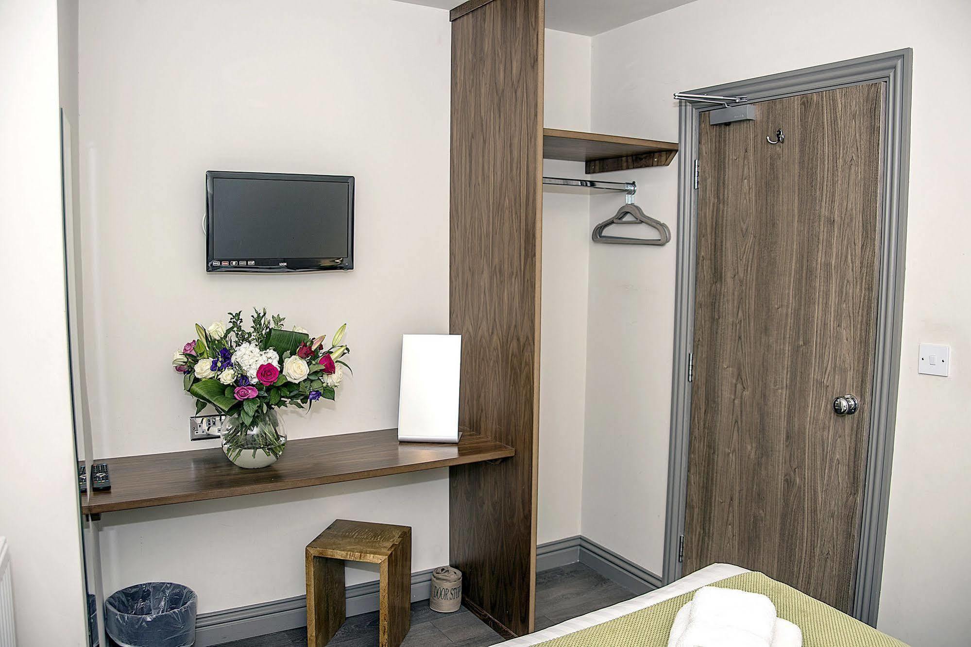 Base Serviced Apartments - City Road Chester Esterno foto